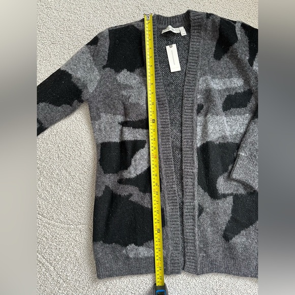 Anthropologie Camo Sweater - Picture 2 of 7